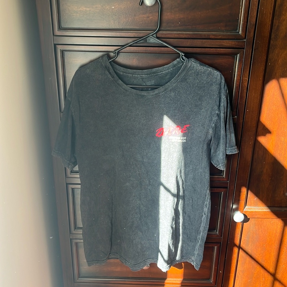 Pacsun D.A.R.E. t-shirt